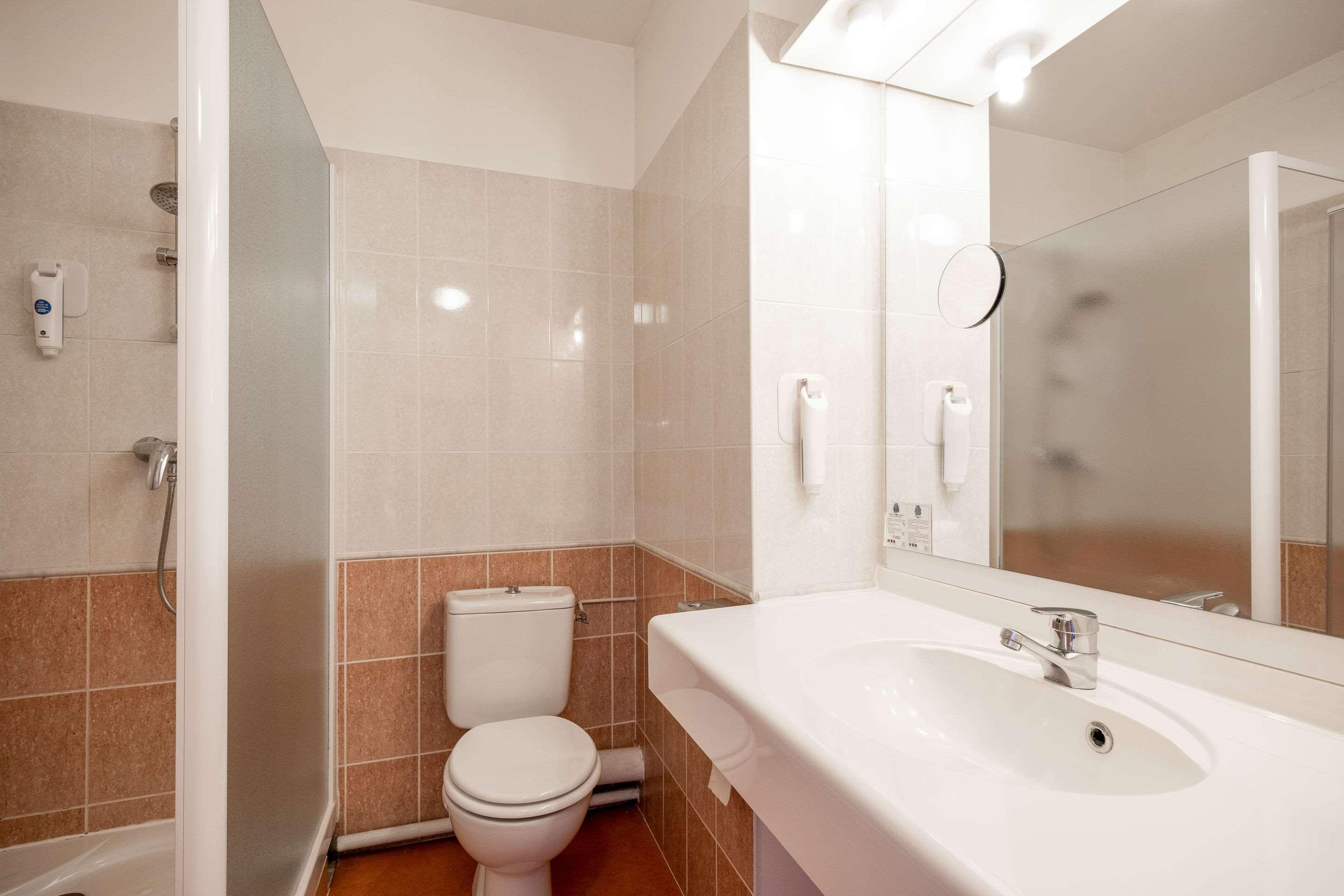 Hotel The Originals City, Des Arenes, Saintes