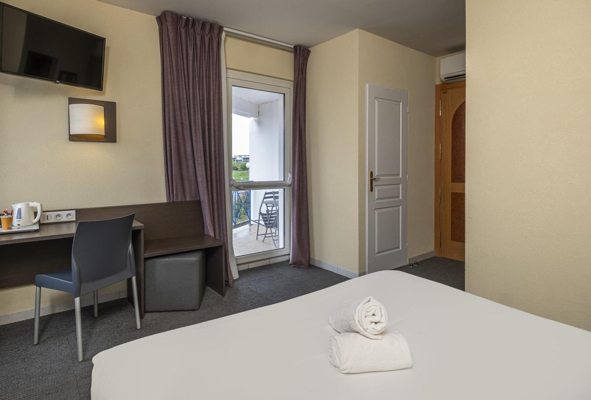 Hotel The Originals City, Des Arenes, 3*