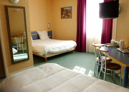 Hotel The Originals City, Des Arenes, Saintes